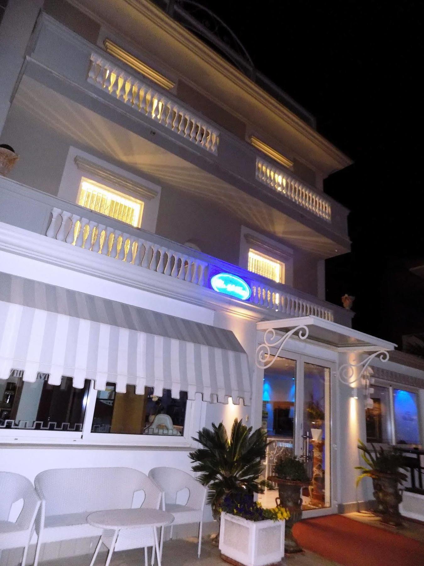 Hotel Residence Villa Del Mare Rimini Kültér fotó